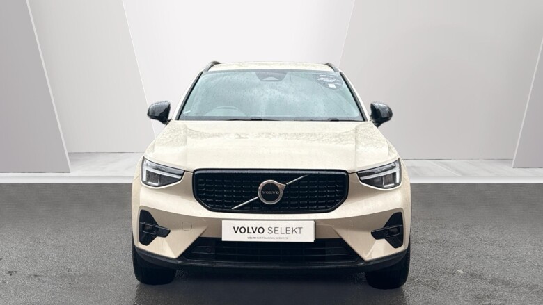 Volvo XC40 2.0 B3P Plus Dark 5dr Auto Petrol Estate